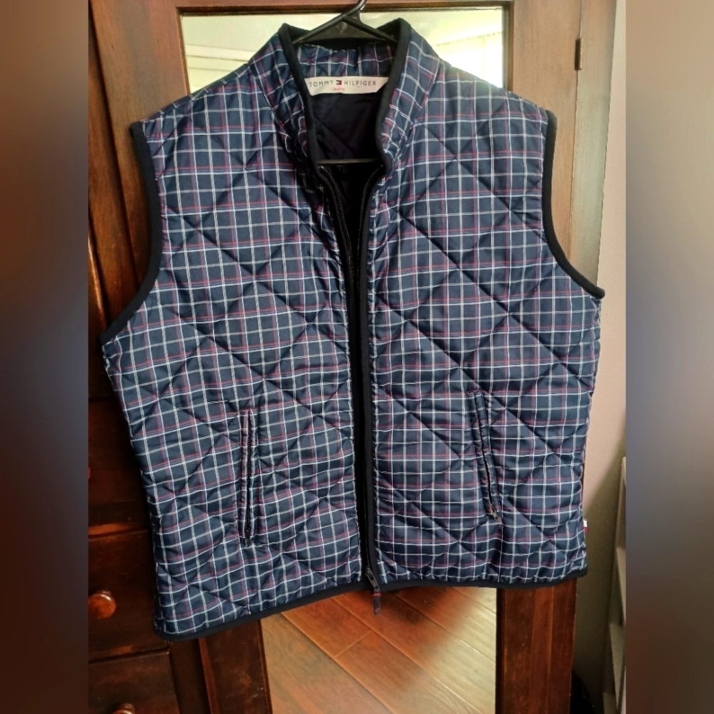 Tommy Hilfiger Plaid Zipper Vest Size Large with Zipper Pockets